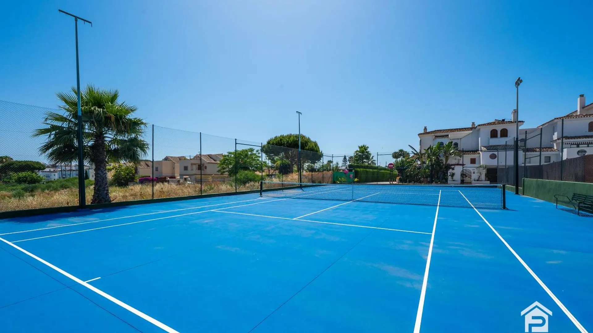 Vakantiehuis Charming Beachside Townhouse In Villacana Estepona