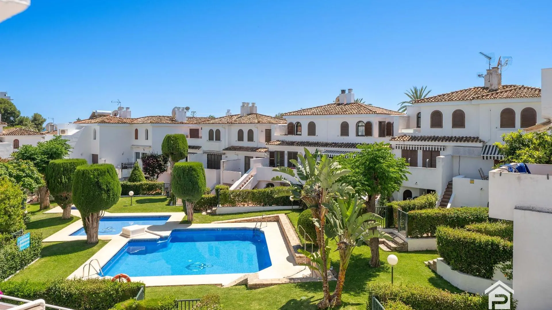 הקונטקטים של Charming Beachside Townhouse In Villacana